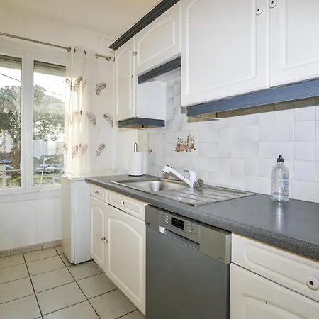 Amazing In Ajaccio With Kitchen شقة